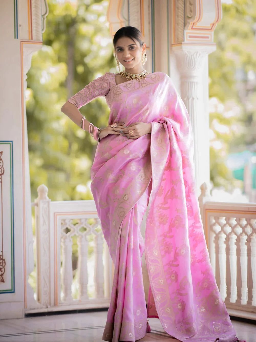 Noir & Grace -  Baby Pink Color Sreee With Blouse || Saree For Women || Trending Saree For Women || Bollywood Stylish Fancy Party Wear Wedding Festive Bridal Sari || Banarasi saree || Kanjiavaram saree || Silk saree || Pure silk saree