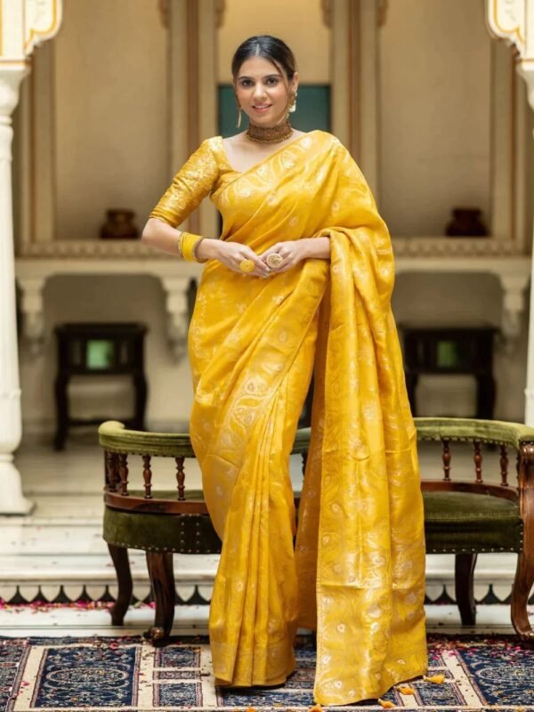 Noir & Grace Yellow Color Sreee With Blouse || Saree For Women || Trending Saree For Women || Bollywood Stylish Fancy Party Wear Wedding Festive Bridal Sari || Banarasi saree || Kanjiavaram saree || Silk saree || Pure silk saree