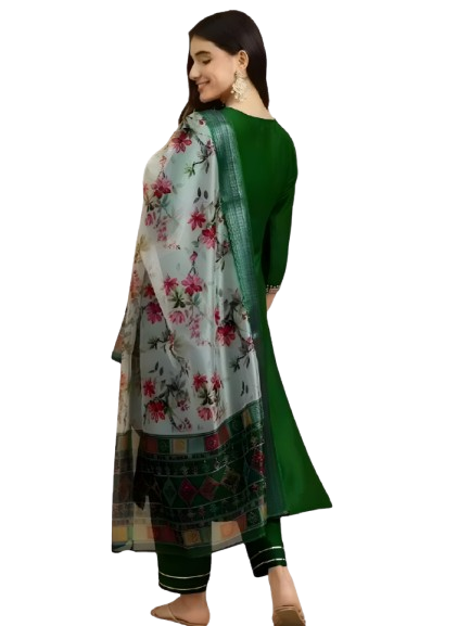 Emerald Green Rayon Kurta Set with dupatta by Noir and Grace